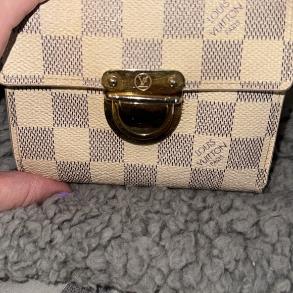 Louis Vuitton Damier Azur Koala Wallet - Picture 10 of 12